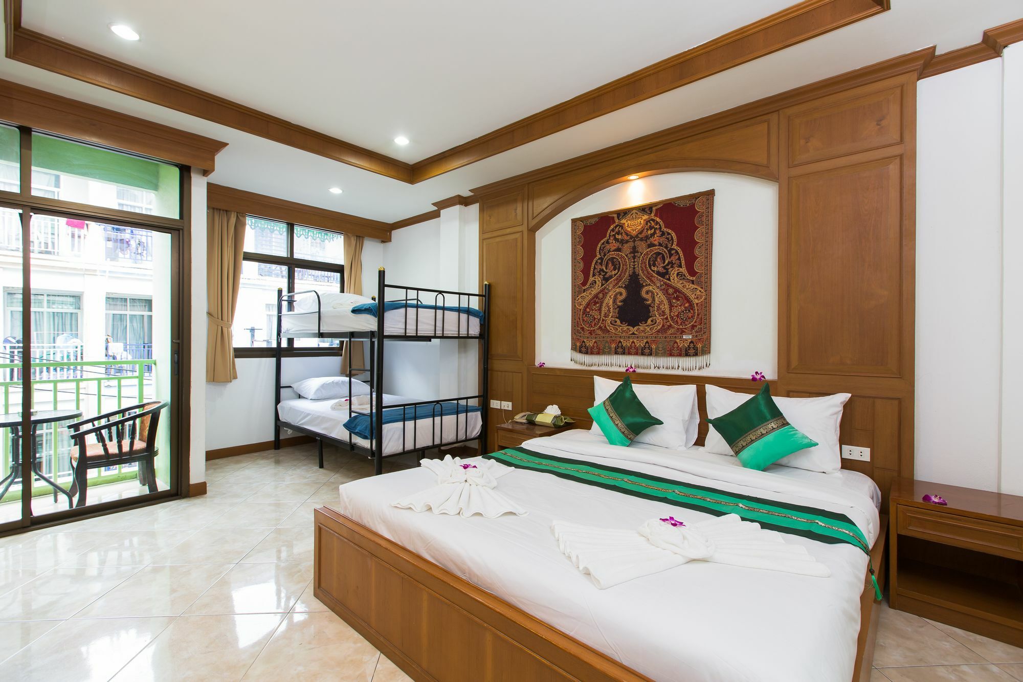 Magnific Patong Otel Dış mekan fotoğraf